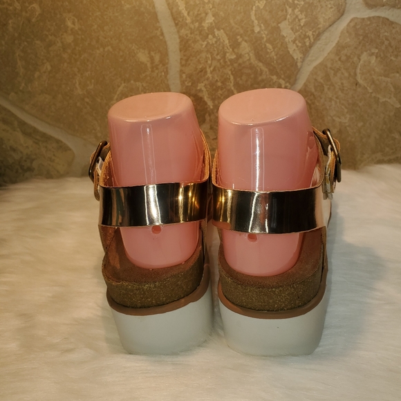 WOMENS SANDALS NOT RATED - Picture 11 of 13